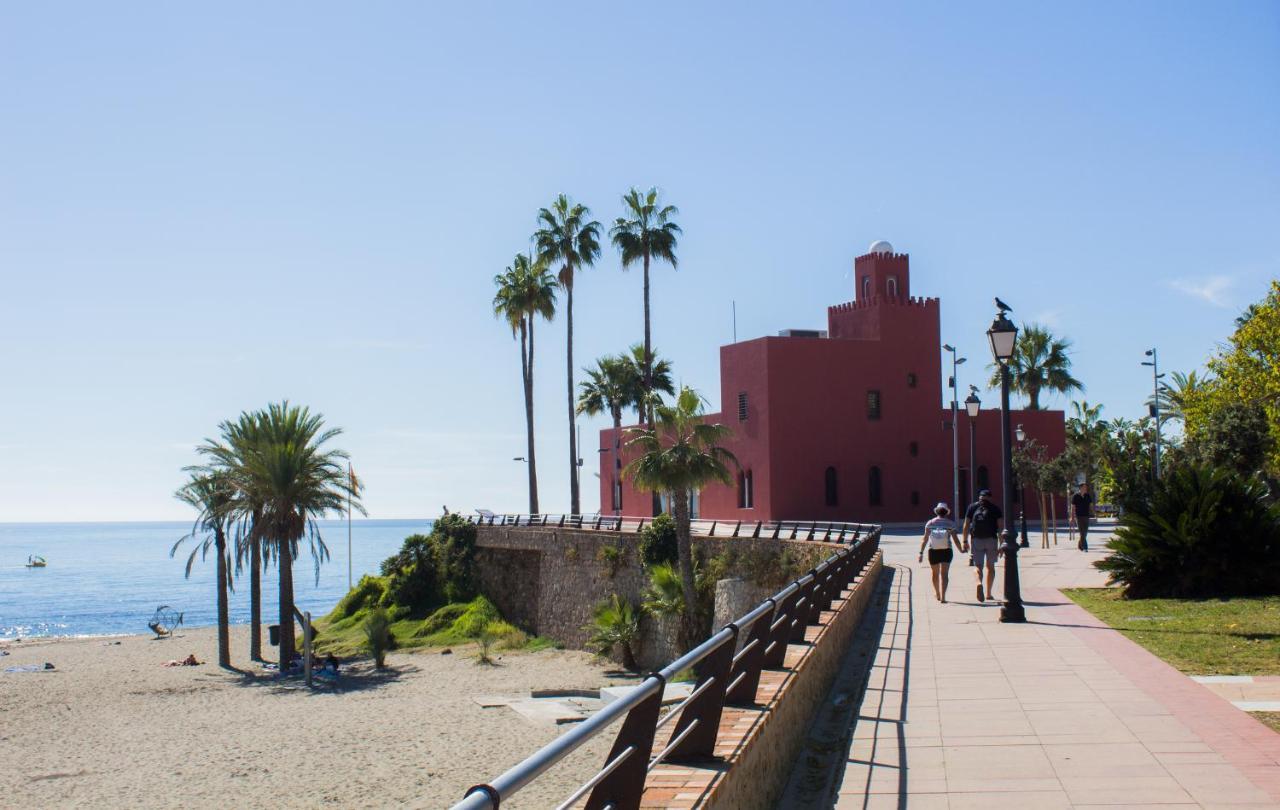 2Bdr Sunny Apartment With Pool And Private Parking In Benalmádena Exteriér fotografie