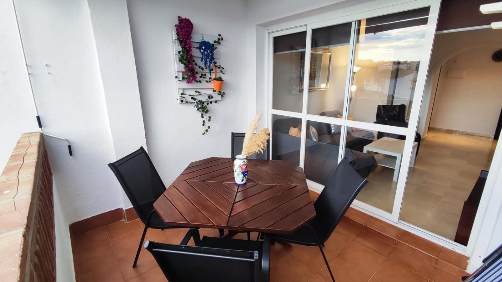 2Bdr Sunny Apartment With Pool And Private Parking In Benalmádena Exteriér fotografie